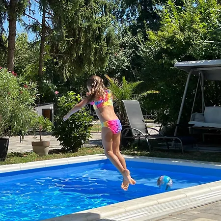 شقة Pool & Chill Balaton