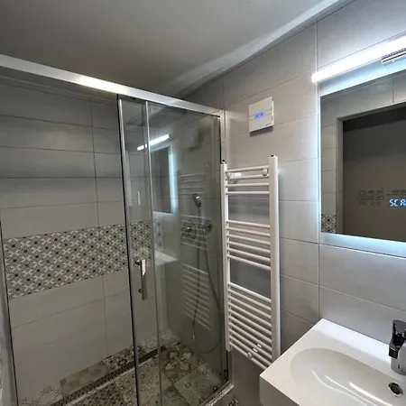 Pool & Chill Balaton شقة