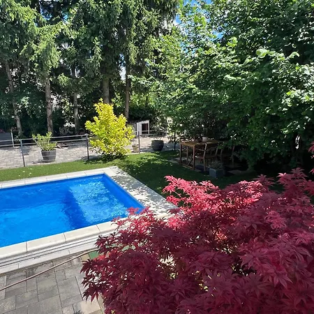 Pool & Chill Balaton شقة *